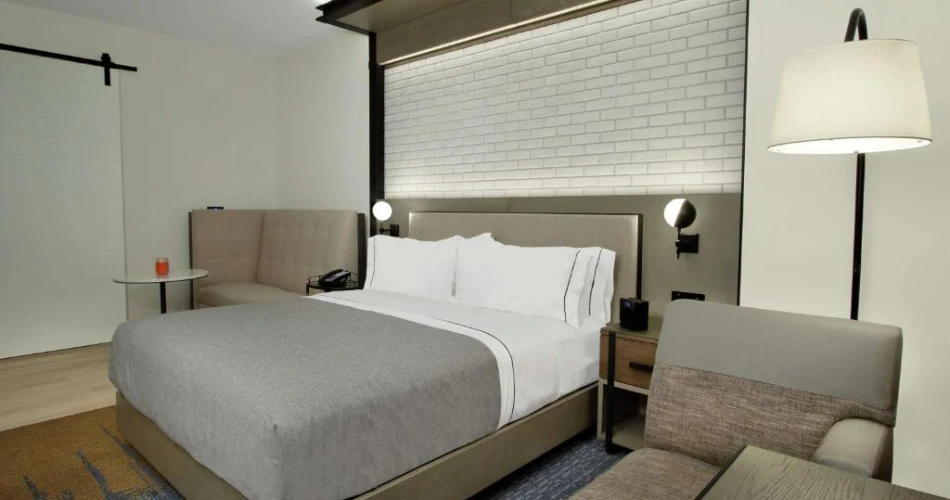 Top Stays Near Nationwide Arena: Best Hotels in Columbus, Ohio